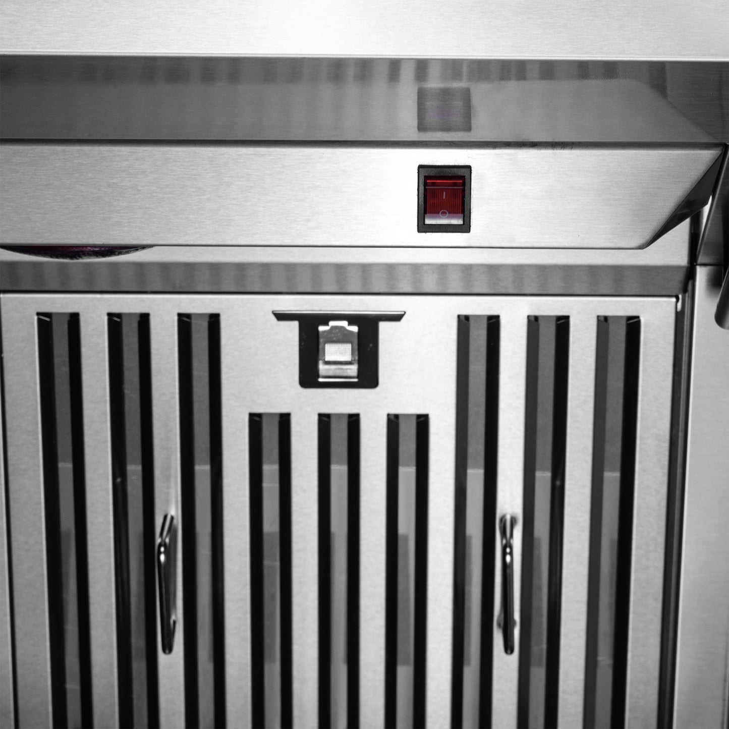 Savona 60-Inch Wall Mount Range Hood, Baffle Filters & Backsplash, Heating Lamps